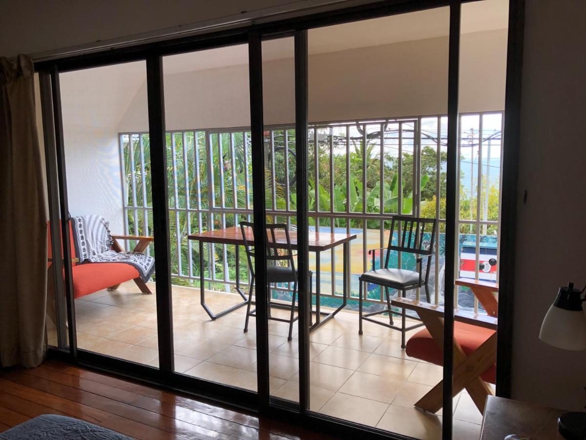 Cockatoo Studio Apartments マヌエル・アントニオ エクステリア 写真