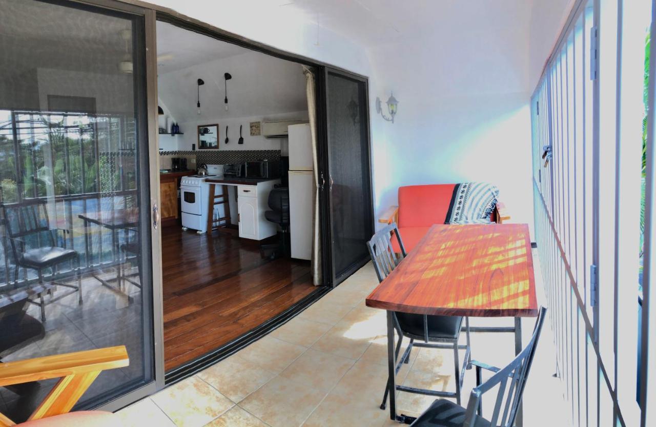 Cockatoo Studio Apartments マヌエル・アントニオ エクステリア 写真